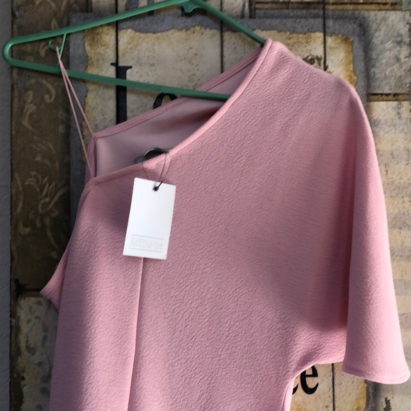 ASOS Maternity Dress. Perfect for Valentines new - Picture 3 of 7